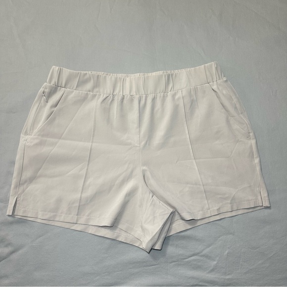 RBX Pants - RBX Active Women’s Relaxed Fit Shorts Off White Beige Size Medium Hiking